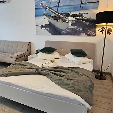 Apartament Panoramic Seaview & Piscina Interioara