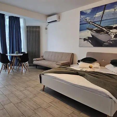 شقة Panoramic Seaview & Piscina Interioara